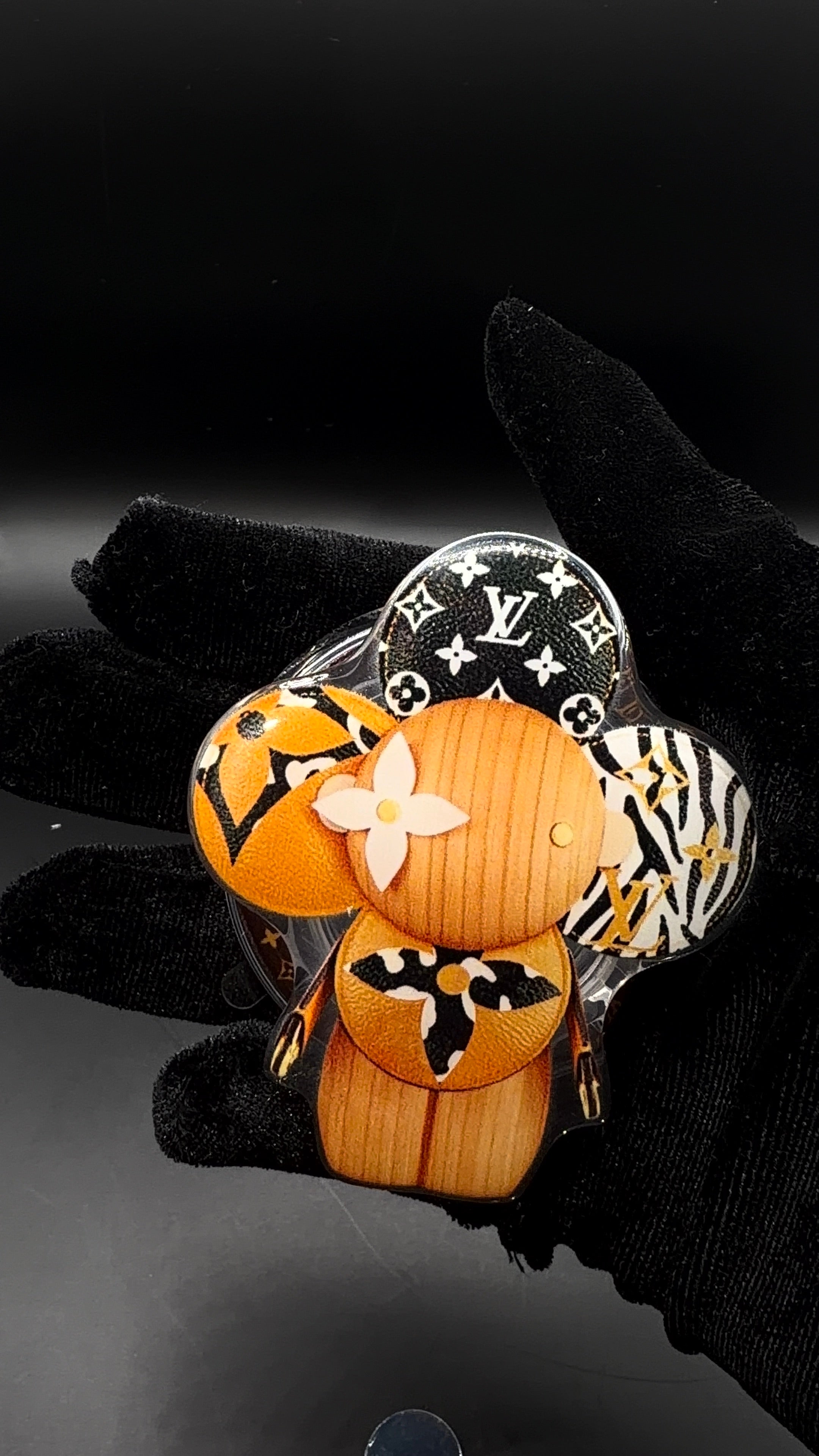 Black Lv ViviennePopsocket