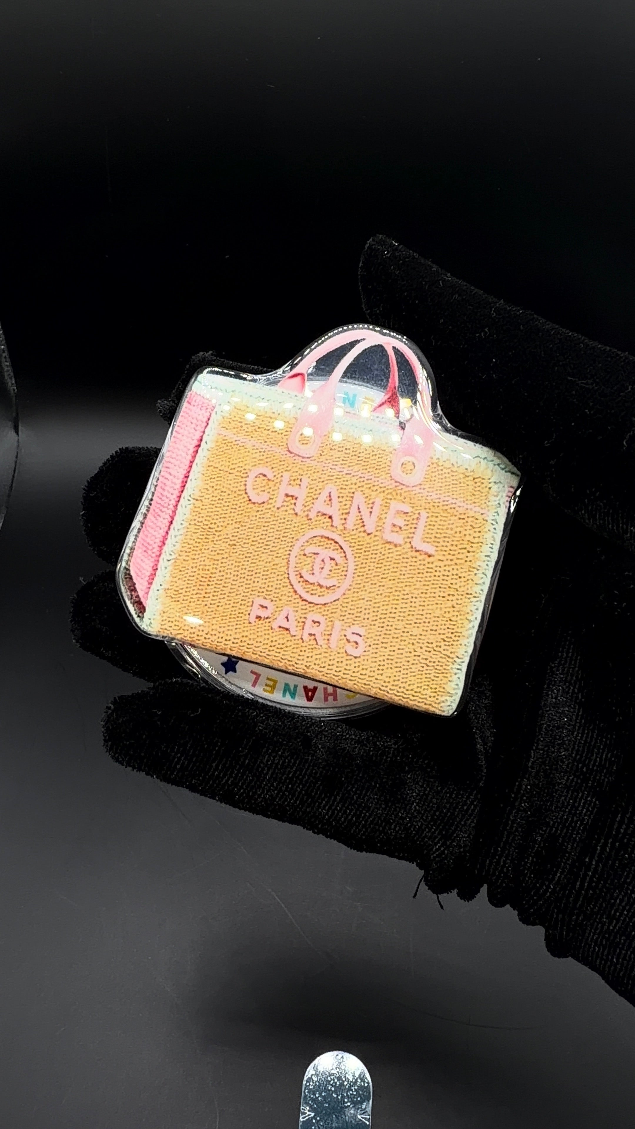 Pink Chanel tote Popsocket