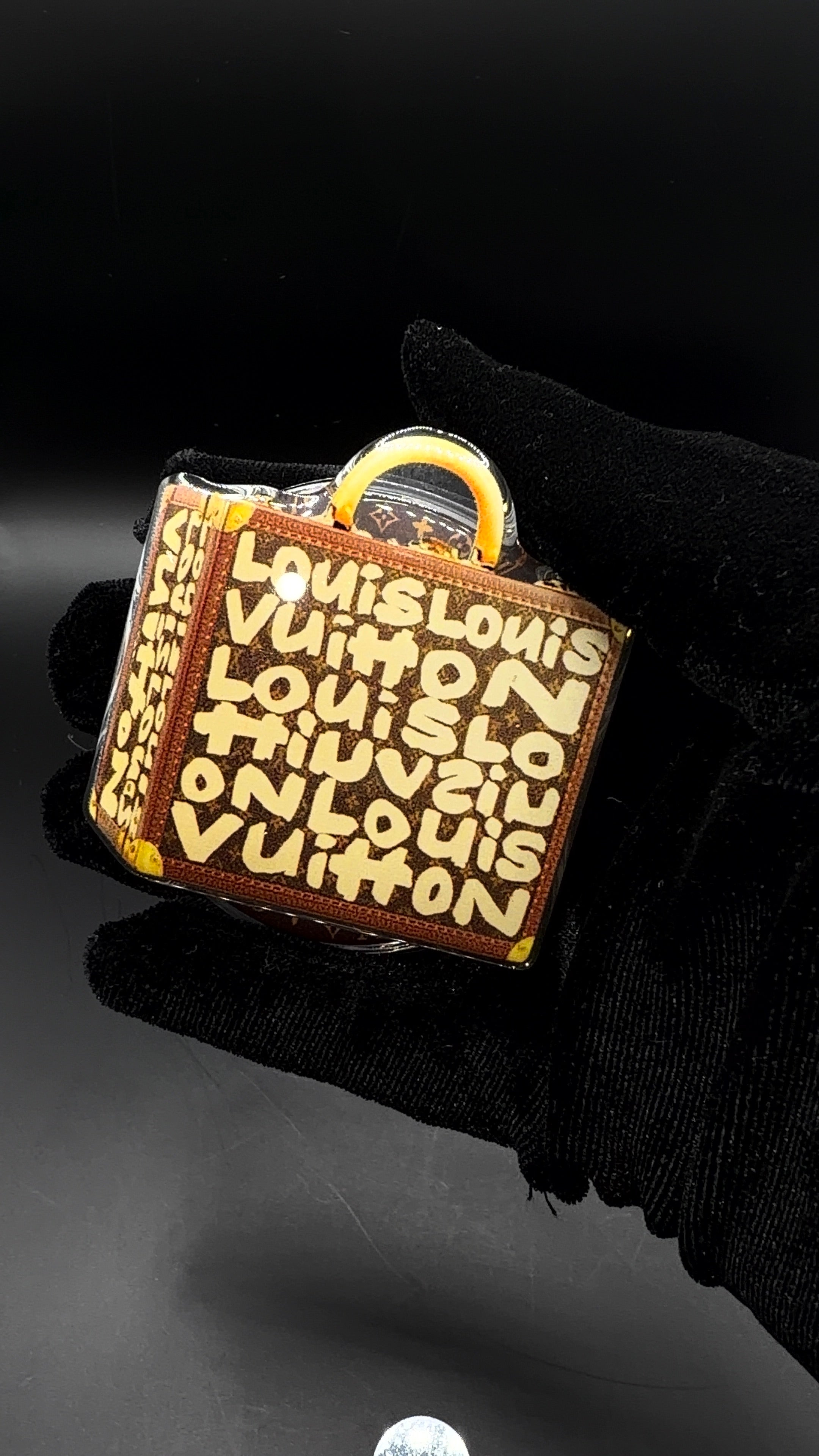 Lv Brown Tote Popsocket