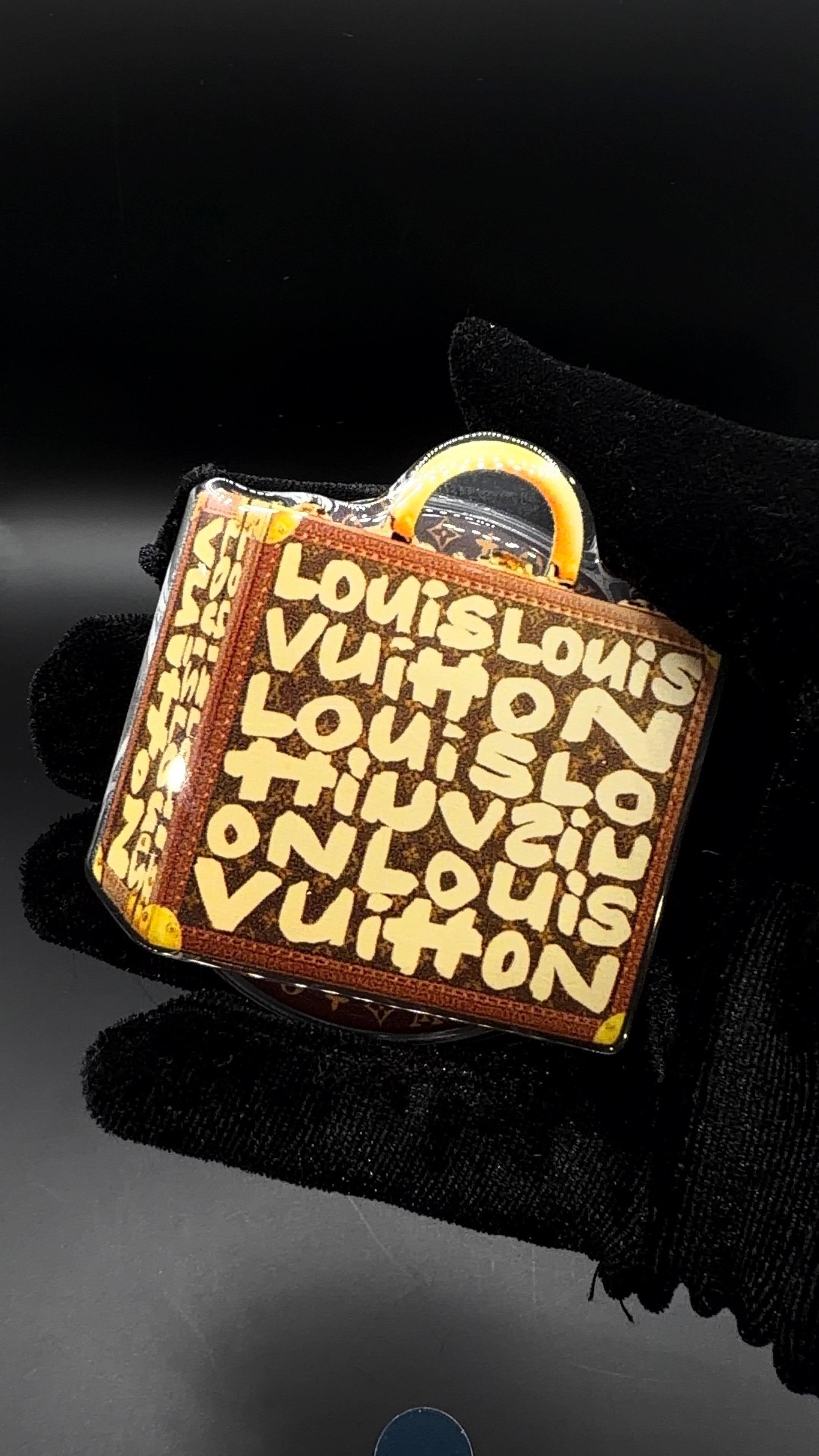 Lv Brown Tote Popsocket