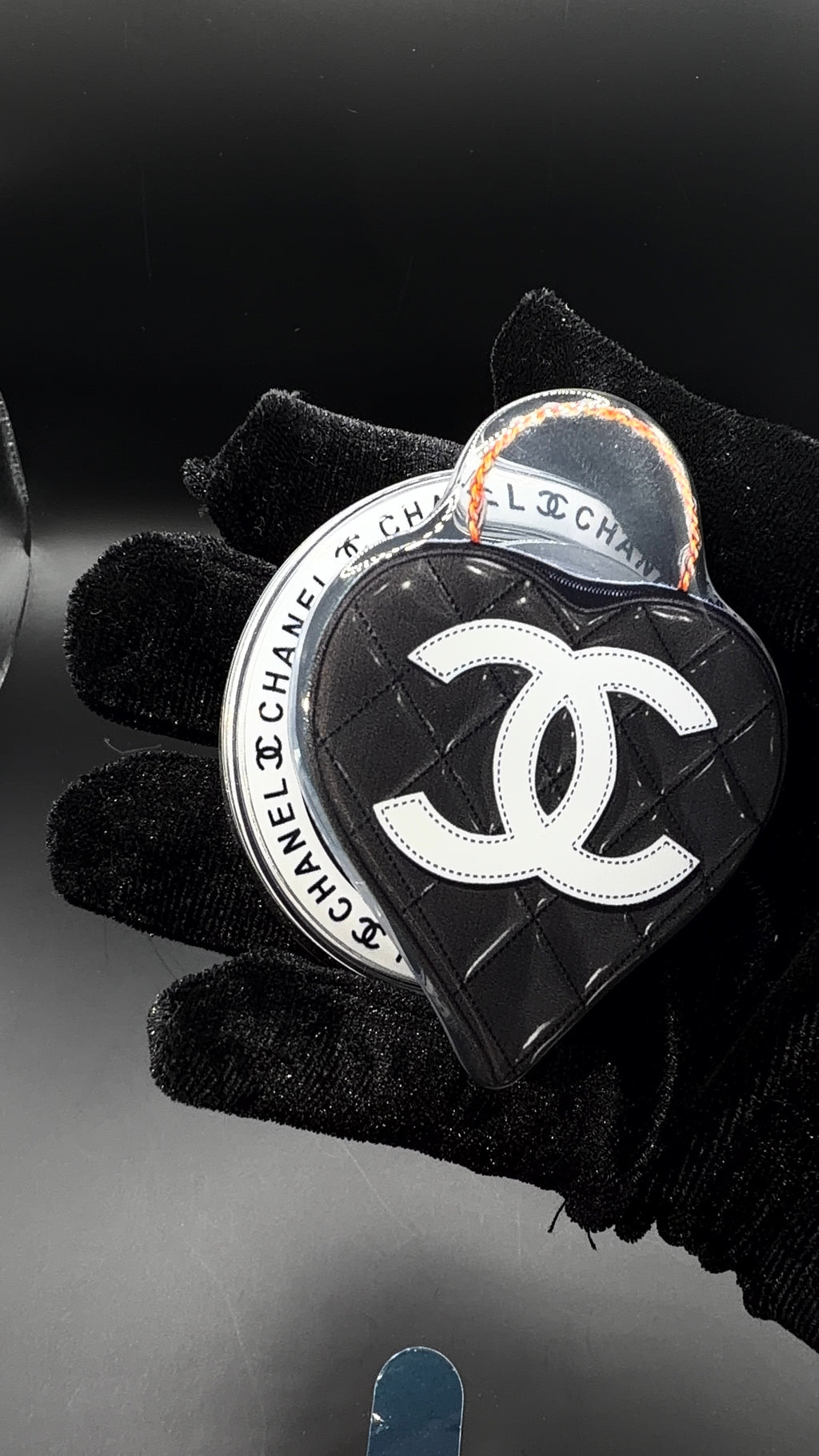 Black Chanel Heart Popsocket