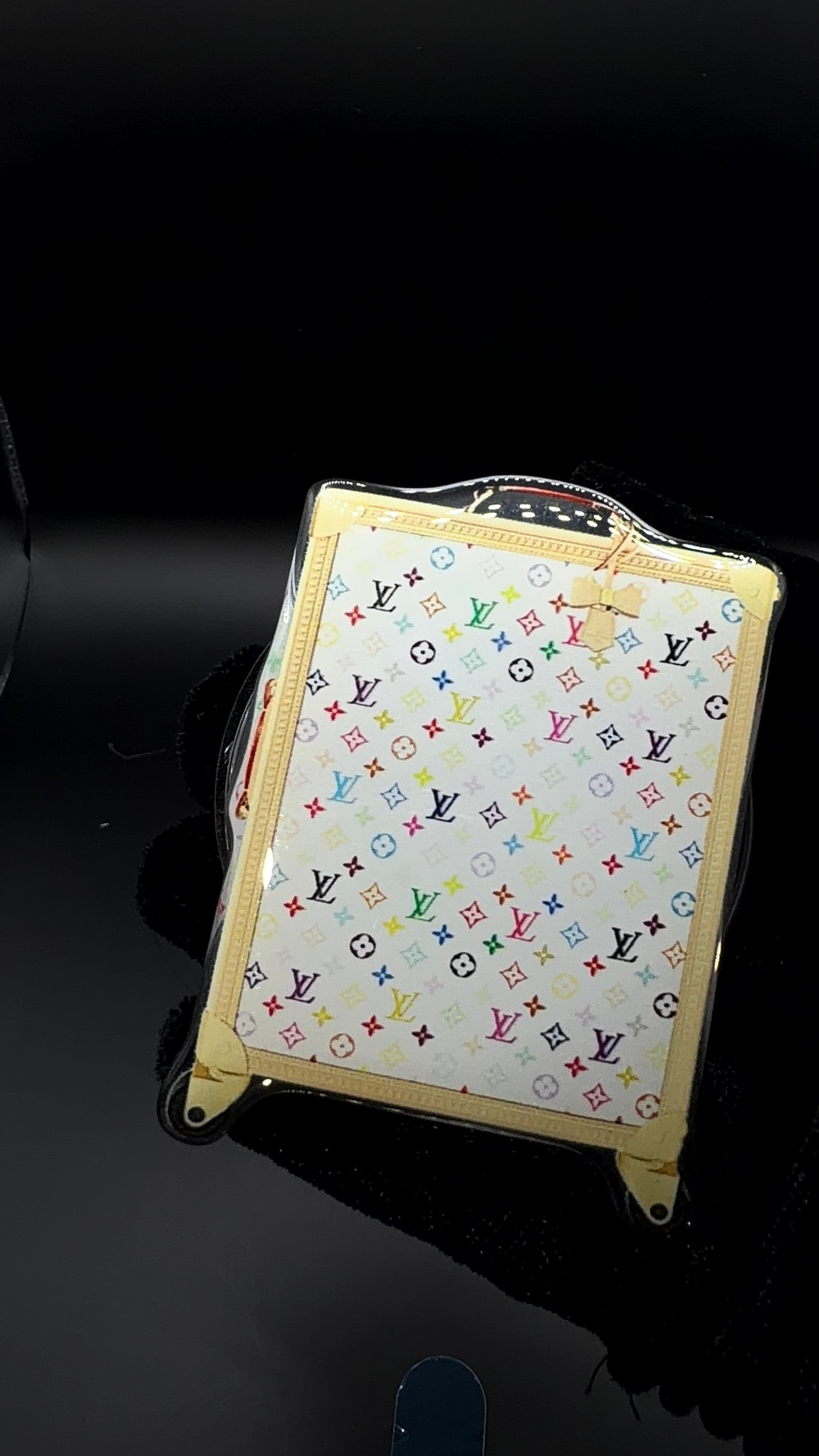 Lv suitecase Popsocket