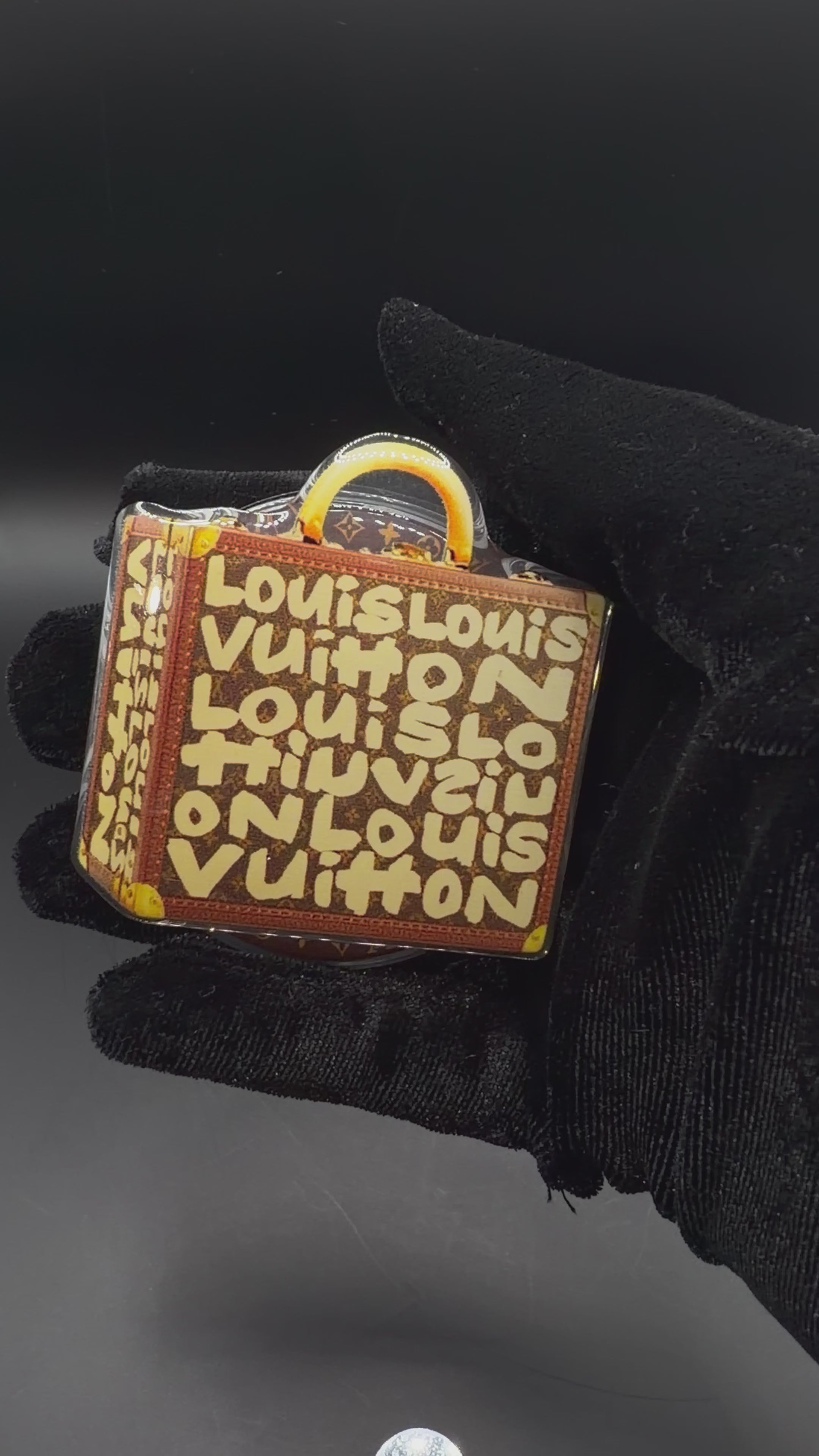 Lv Brown Tote Popsocket